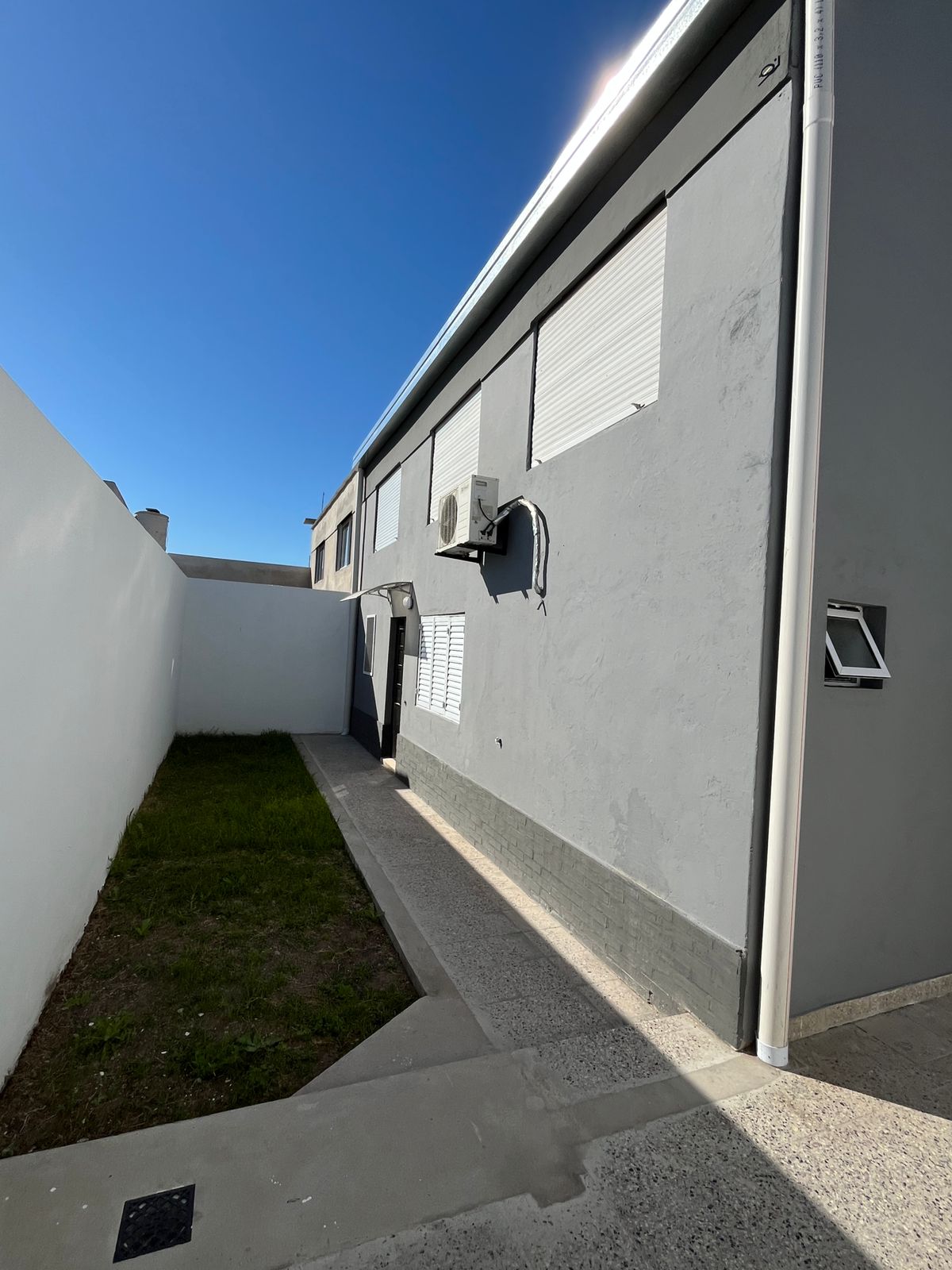 DÚPLEX A ESTRENAR | 72 e/ 15 y 16 – La Plata – SE ESCUCHAN OFERTAS